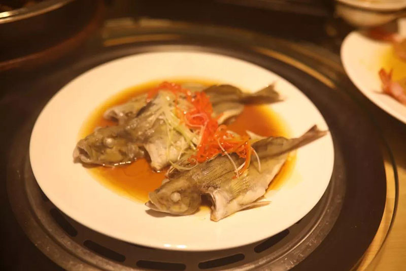 西海岸美食  在金沙滩邂逅满满海，来一场酣畅淋漓的夏日蒸鲜盛宴！
