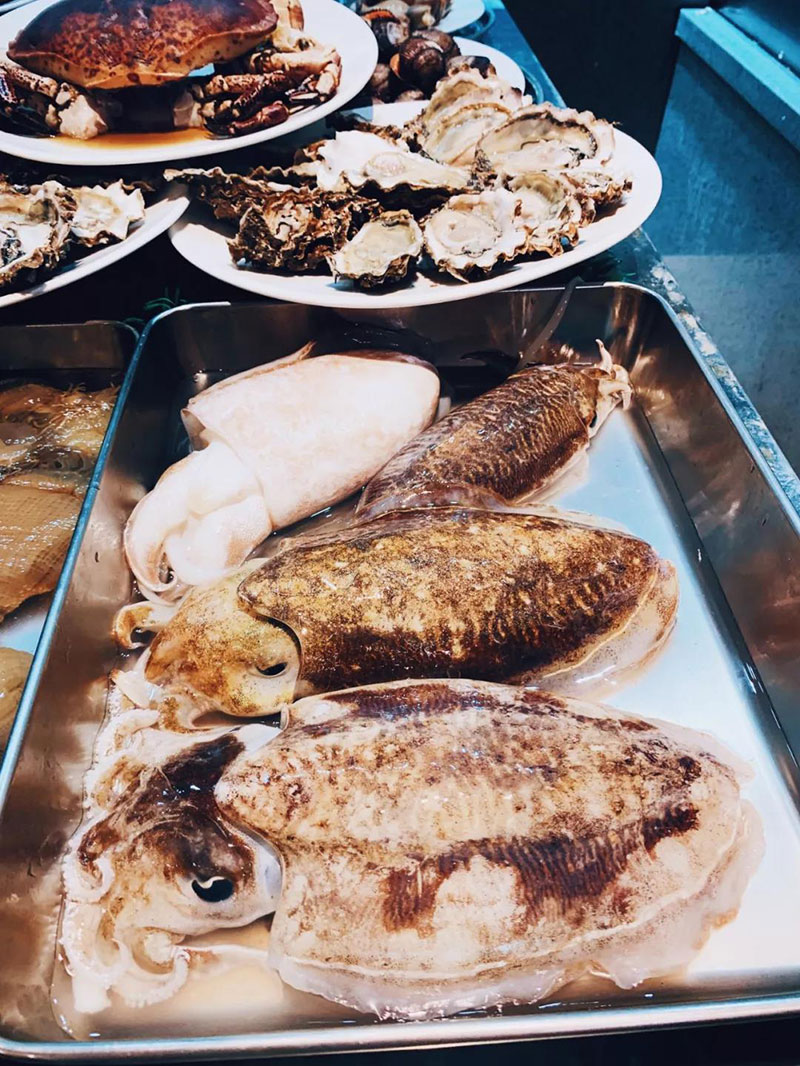西海岸美食  在金沙滩邂逅满满海，来一场酣畅淋漓的夏日蒸鲜盛宴！