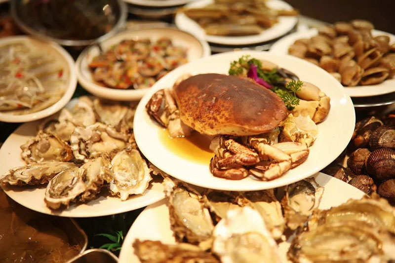 西海岸美食  在金沙滩邂逅满满海，来一场酣畅淋漓的夏日蒸鲜盛宴！