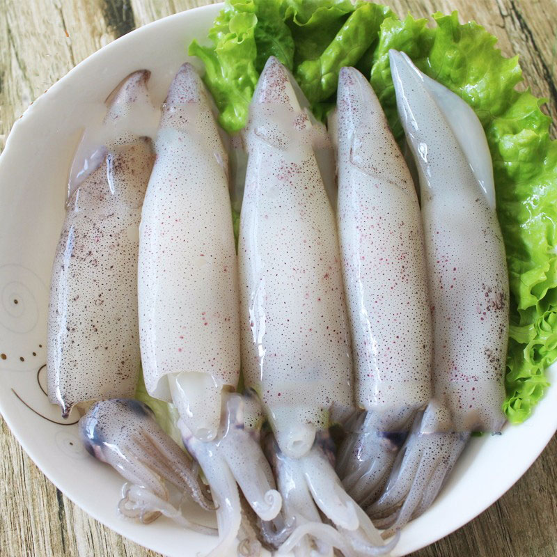 比管鱼也可以像巴鮹一样用葱拌着吃,也有用比管鱼来炖豆腐,现在春天的