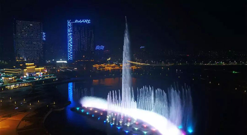 青岛西海岸城市阳台水景秀调整播放时间啦！