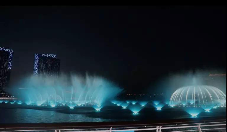 青岛西海岸城市阳台水景秀调整播放时间啦！