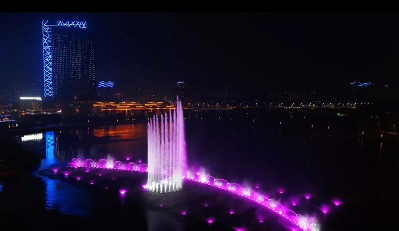 青岛西海岸城市阳台水景秀调整播放时间啦！