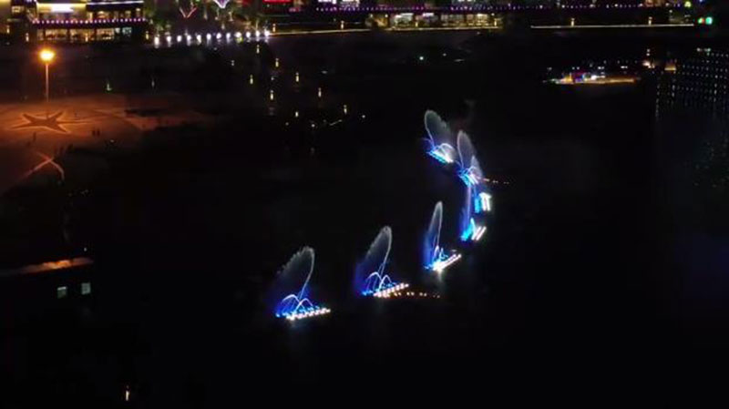 青岛西海岸城市阳台水景秀调整播放时间啦！
