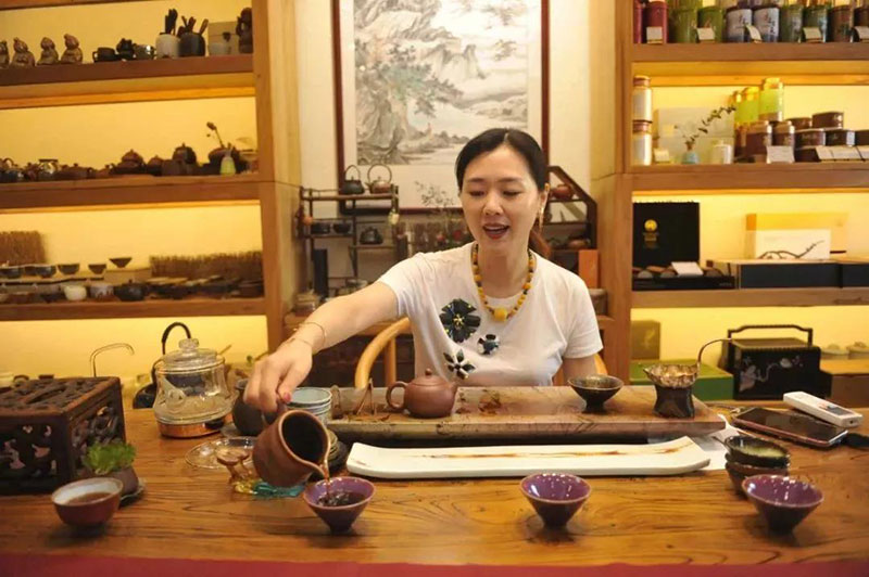 品酒、喝茶、音乐、咖啡、非遗……这条酒吧街不一般！