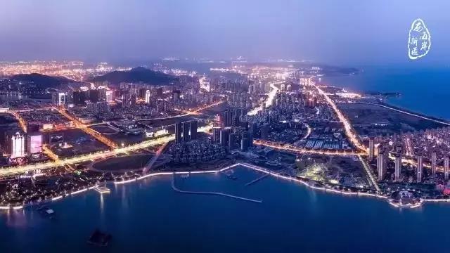日落之后的西海岸夜色可媲美上海外滩！