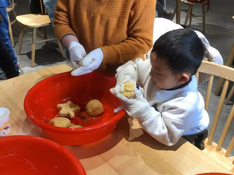 动物世界幕后之旅：棕熊、大象的冬日“滋补食谱”，你get了吗？