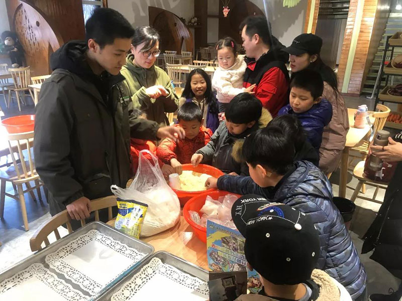动物世界幕后之旅：棕熊、大象的冬日“滋补食谱”，你get了吗？
