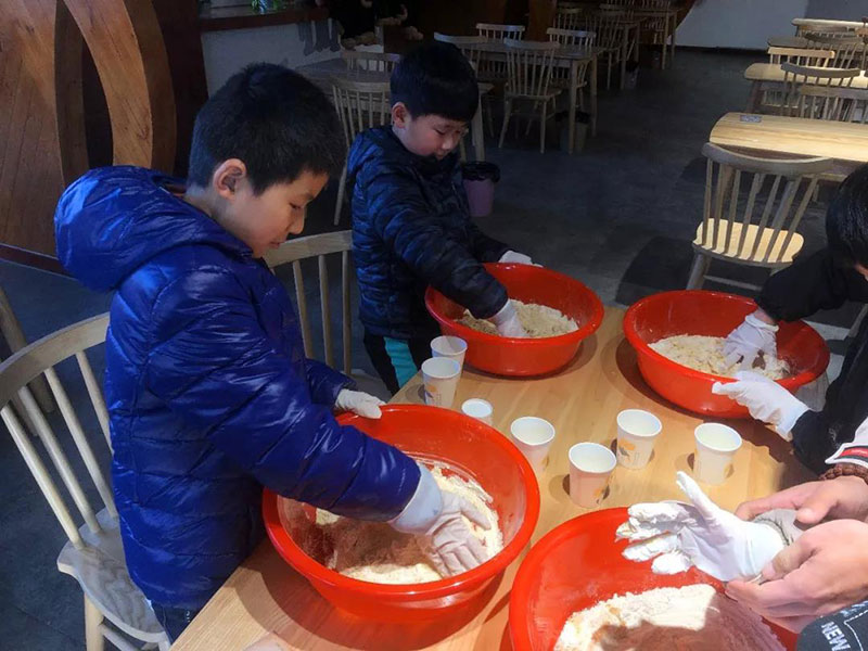 动物世界幕后之旅：棕熊、大象的冬日“滋补食谱”，你get了吗？